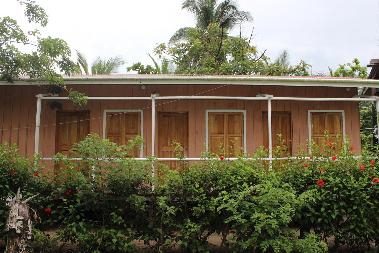 Hospedaje Yarisnori Boca del Drago Exterior photo